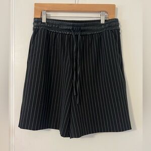 Express Black Pinstripe Drawstring Shorts size S pockets and leather trim (A304)